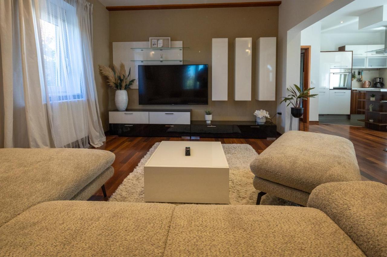 Lumaja Luxury Apartman Biograd Na Moru Zewnętrze zdjęcie